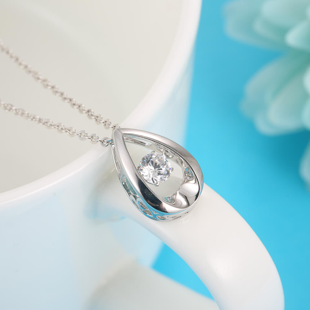 Classic Fashion Design Water Drop Shape 925 Silver Nature Dancing Diamond Stones Pendant Necklace
