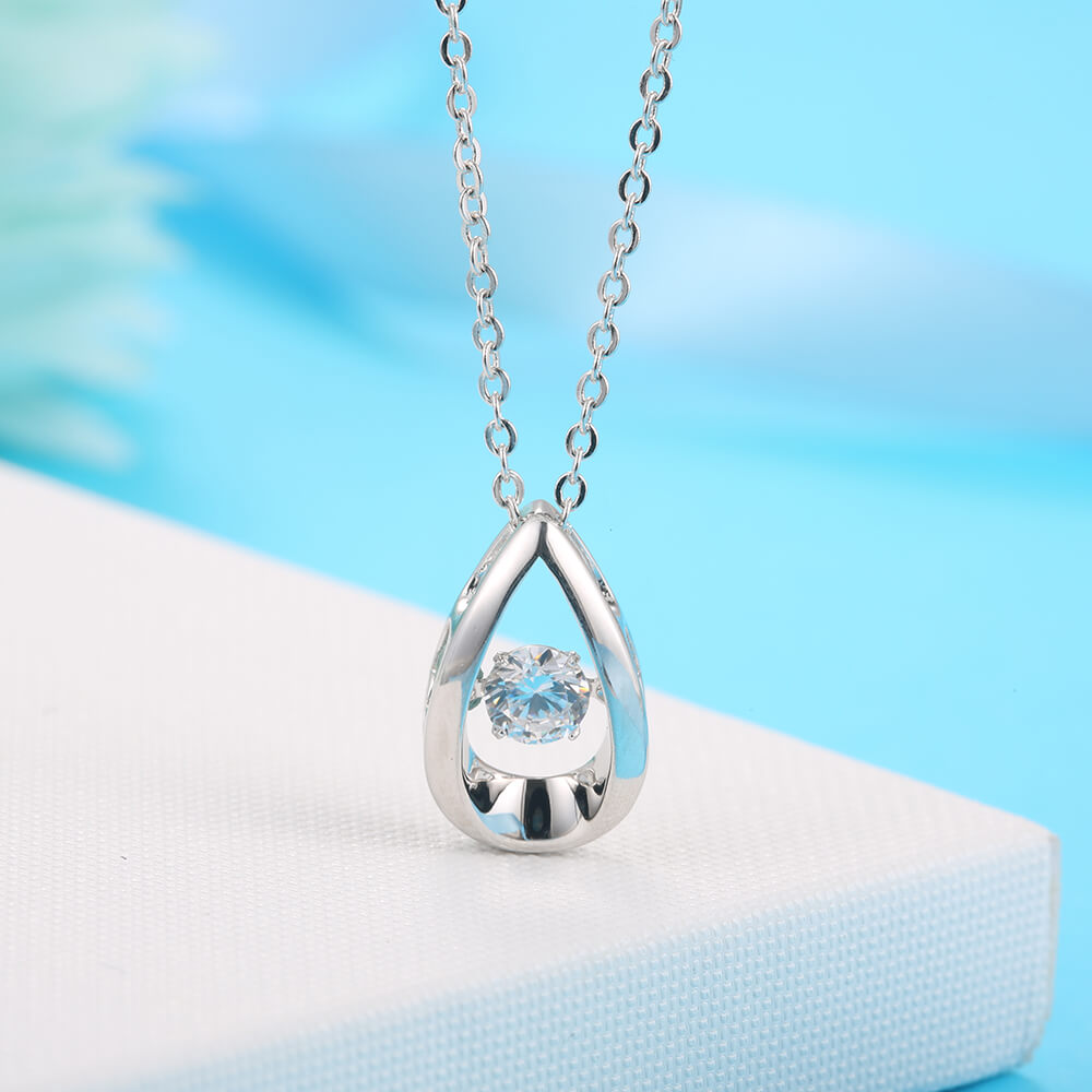 Classic Fashion Design Water Drop Shape 925 Silver Nature Dancing Diamond Stones Pendant Necklace